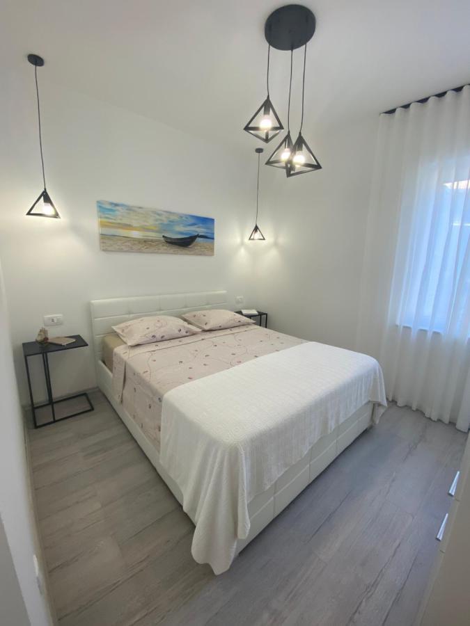 Holiday House Canis จูเลียนา ภายนอก รูปภาพ