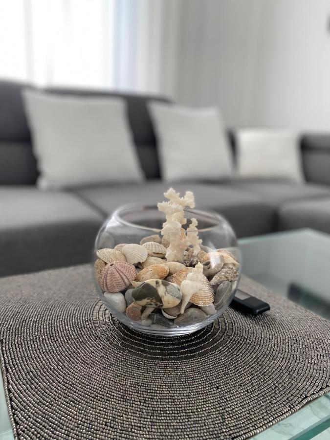 Holiday House Canis จูเลียนา ภายนอก รูปภาพ